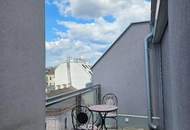 SONNENUNTERGANG UND URLAUBSGEFÜHL MITTEN IN DER STADT