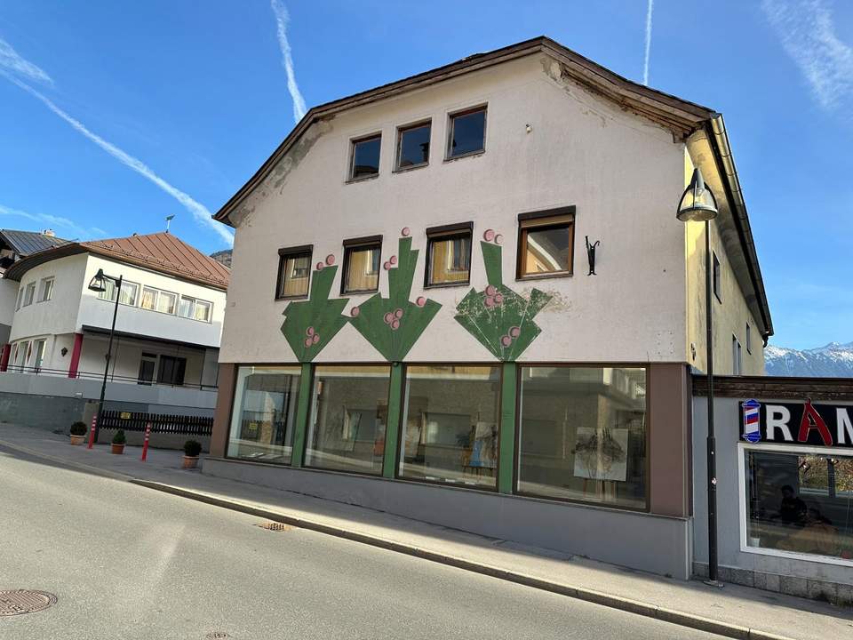 Zentral gelegenes Geschäftslokal zum Mieten!