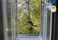 Nähe U4 Hietzing: ERSTBEZUG nach erstklassiger Generalsanierung! *Traumhafte Altbau-Wohnung mit 2 Balkonen*