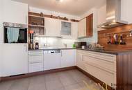 Zentral gelegene 3-Zimmer-Wohnung mit Loggia, Garage und optionalem Gartenanteil in Altenberg zu verkaufen!