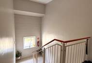 Sonnige Aussichten in Mauthausen: sanierte Familienwohnung mit großzügiger Loggia, höchstem Wohnkomfort und ruhiger Grünlage – kostenloser Parkplatz inklusive!