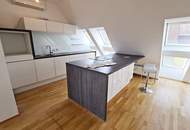 TERRASSENHIT, DACHGESCHOSS, 138 m2 Maisonette mit 45 m2 Terrasse, 3 Zimmer, Wohnküche, Wannenbad, Rembrandtstraße