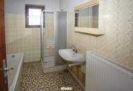 Sanierungsbedürftiges Wohnhaus in sonniger Lage