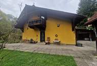 LIEBEVOLLES WOHNJUWEL MIT PARKÄHNLICHEM GARTEN IN TRAUMHAFTER WALDRANDLAGE MIT HERRLICHEM AUSBLICK UNWEIT VOM STAUSEE KRONSEGG