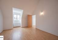 ** Top gepflegte 4 Zimmer Dachgeschoss Wohnung mit Alleinutzung 3er hofseitigen Terrassen - Maisonette Wohnung - Nähe Bahnhof Gersthof ** ab sofort **