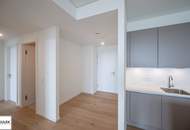 Hoch hinaus! Wohnen mit Fernblick über Wien | 3 Zimmer Erstbezug mit Balkon | Pool, Fitness &amp; Spa