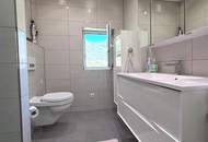 Schlitters: Kernsanierte Dachgeschosswohnung mit Balkon und Garten, 3 Schlafzimmer plus ein großer Raum für Gäste oder Homeoffice