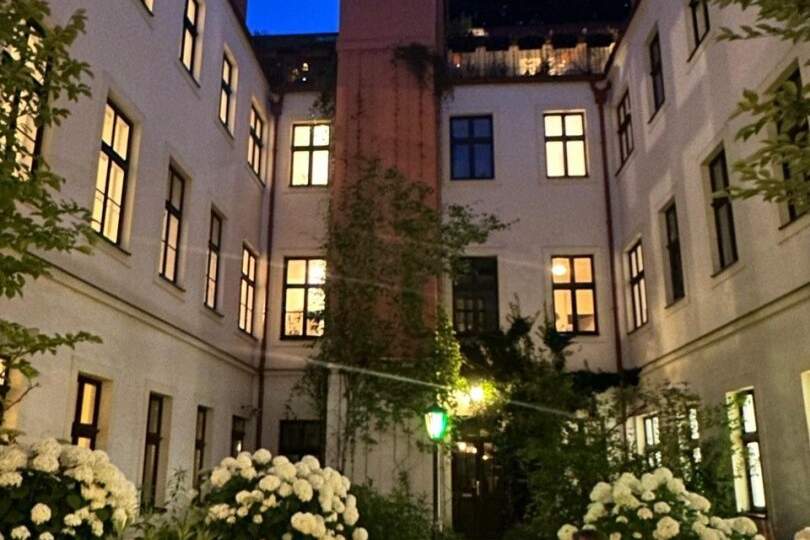 Miete mit Kaufoption: Rarität im Biedermeierhaus: Wohnen in einem wunderbar renovierten und denkmalgeschützten Kleinod, Wohnung-miete, 1.525,70,€, 1090 Wien 9., Alsergrund