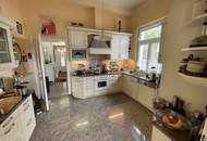 Jahrhundertwendehaus im Villenviertel – Waldrandlage, zentrumsnah, mit Sauna, Pool, Garagen und bester Anbindung - Wohnen und Arbeiten im Kurort