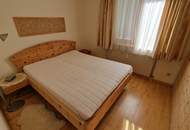 Dreizimmer-Wohnung mit Dachterrasse und Carport nahe Green City