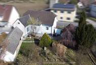 Bürgerliches Einfamilienhaus mit viel Platz, liebenswerten Garten & Ausblick gen Maria Taferl!