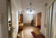 Sanierungsbedürftiges Einfamilienhaus mit viel Potenzial in ruhiger Siedlungslage in Kemeten