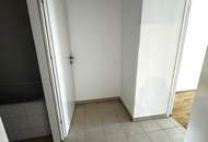 Einziehen oder vermieten: Sanierte 2-Zimmer-Wohnung