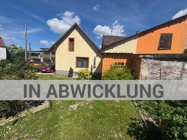 Heimelige Liegenschaft im Grünen