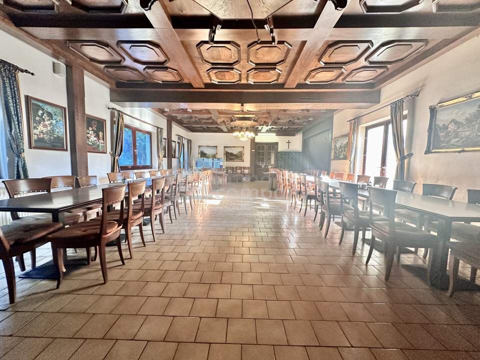 Gastronomiejuwel in Lassee: 480m², Bar, Restaurant &amp; 2 Terrassen warten auf Sie!