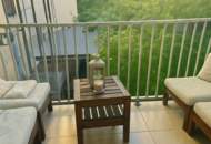 Altbaujuwel! Generalsanierte 3-Zimmer-Wohnung mit hofseitiger Loggia, nur 5. Min fußläfig zur U-Bahn und zum Schlosspark Schönbrunn!