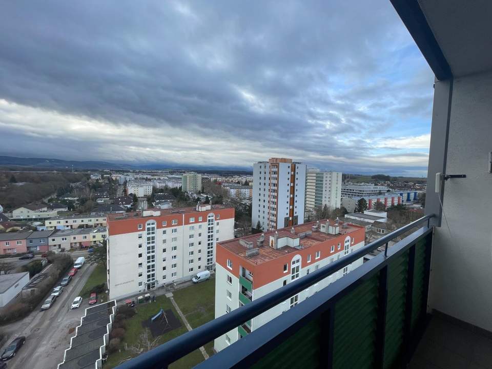 4-Zimmer-Eigentumswohnung mit Balkon– 12. Stock mit Lift im Süden von St. Pölten