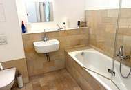 NÄHE ROCHUSMARKT GEPFLEGTE ALTBAUWOHNUNG mit GROSSEM BALKON