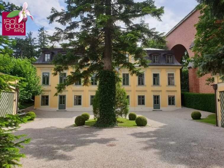 Prestige-Villa in Wien-Mauer – 15 Zimmer, 3.700 m² Gartenparadies, vielseitig nutzbar -Büro &amp; Wohnen vereinbaren!