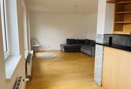3 Zimmer mit Balkon inklusive Tiefgaragen-Stellplatz, Hoflage!