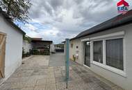 Modernisiertes Einfamilienhaus mit Innenhof, Garage und herrlichem Fernblick in 2164 Neuruppersdorf