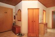 Tradition trifft Natur – Blockbau-Landhaus mit Sanierungsbedarf