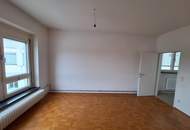 Helle 3-Zimmer-Wohnung mit großzügigem Grundriss im 2. Liftstock