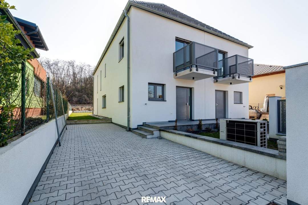 Schlüsselfertige Neubau-Doppelhaushälfte in Baumeisterqualität nahe Wien!