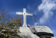 Idyllisch Wohnen mit Weitblick auf 4.367 m² Baugrund