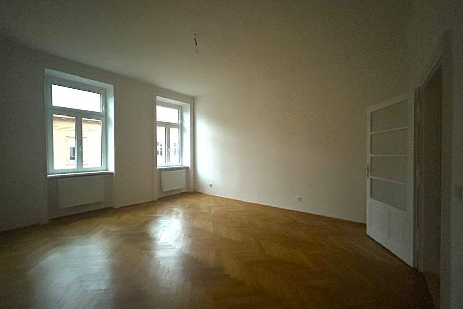 Nähe Sternwartepark / Gymnasiumstraße - saniertes Dachgeschoss - zwischen Währungen Straße und Sternwartestraße, Wohnung-miete, 1.178,50,€, 1180 Wien 18., Währing