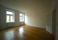 Nähe Sternwartepark / Gymnasiumstraße - Wintergarten - saniertes Dachgeschoss - zwischen Währungen Straße und Sternwartestraße