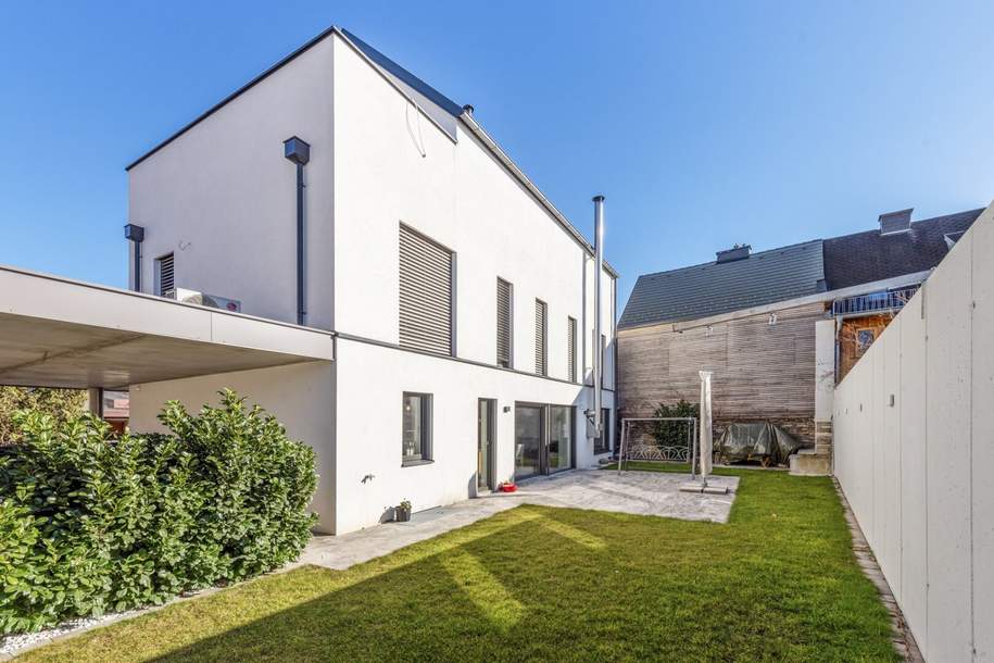 Modern und durchdacht! Familienhaus mit privatem Stadtgarten | 5 Zimmer | 2 Autostellplätze | Voll unterkellert, Haus-kauf, 779.000,€, 2700 Wiener Neustadt(Stadt)
