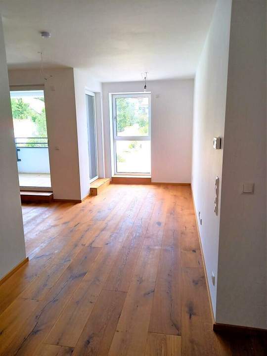 Topmoderne Singlewohnung mit Loggia!