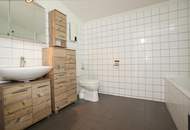 Begehrte Lage: 2-Raum-Maisonetten-Eigentumswohnung mit Loggia, Dachterrasse und Tiefgaragenstellplatz in der Stelzhamerstraße!