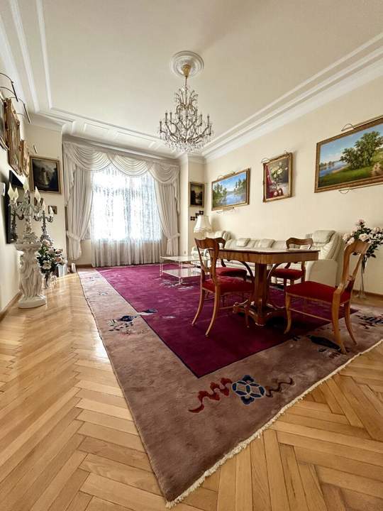 Elegante 3-Zimmer-Wohnung im Herzen von 1010 Wien – Ihr neues Zuhause wartet!