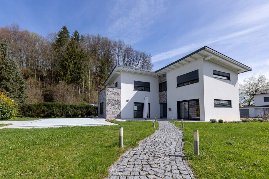 Charmantes und modernes Einfamilienhaus in Vöcklamarkt mit Pool, Carport und vieles mehr ! ! !, Haus-kauf, 720.000,€, 4870 Vöcklabruck