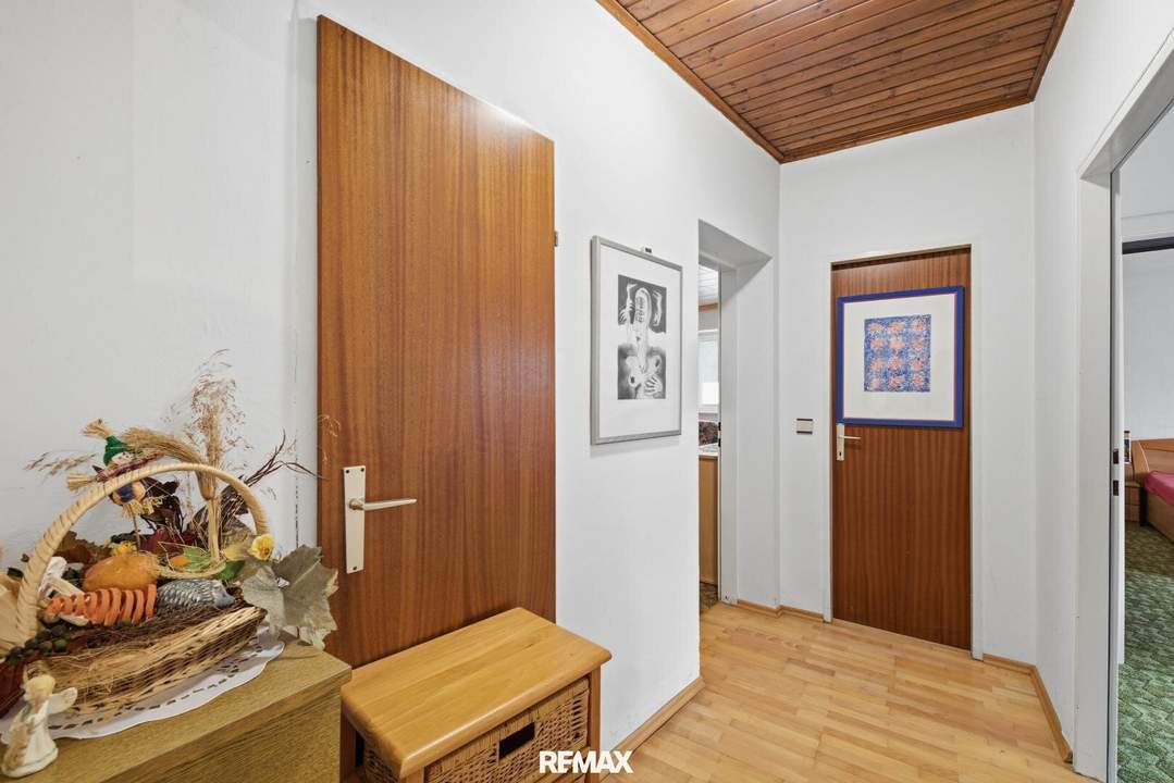 Großzügiger Bungalow mit 1131 m² Grundstück und diversen Nebengebäuden – ideal für Hobbywerker!