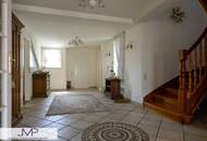 Großzügige DG Wohnung mit 2 ruhigen Südterrassen in zentraler Lage