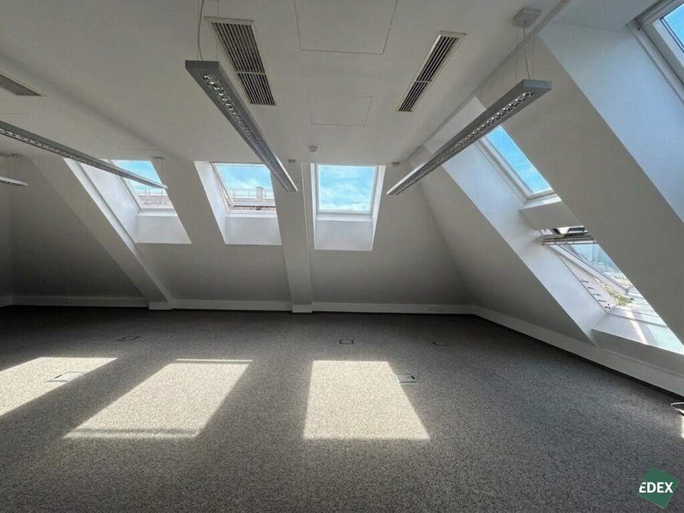 Modernes Dachgeschossbüro Nähe Innenstadt &amp; Augarten