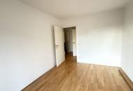 Nahe Schönbrunn: 2-Zimmer-Wohnung mit Balkon und Wintergarten, sowie ein opt. Stellplatz!