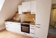 NEILREICHGASSE, sonnige 44 m2 Dachgeschoß, 2 Zimmer, Komplettküche, Duschbad, Parketten, Fernblick