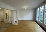 3 Zimmer Wohnung mit Gemeinschaftsdachterrasse direkt beim Karlsplatz!