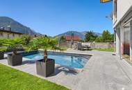 Gehobene Liegenschaft mit eigenem Pool. Nachhaltig. Lienzer Talboden.