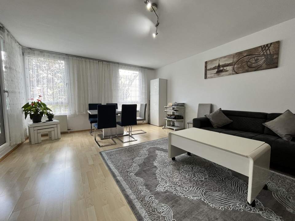 4-Zimmer-Familienhit mit Loggia und Dachterrasse neben der U3!
