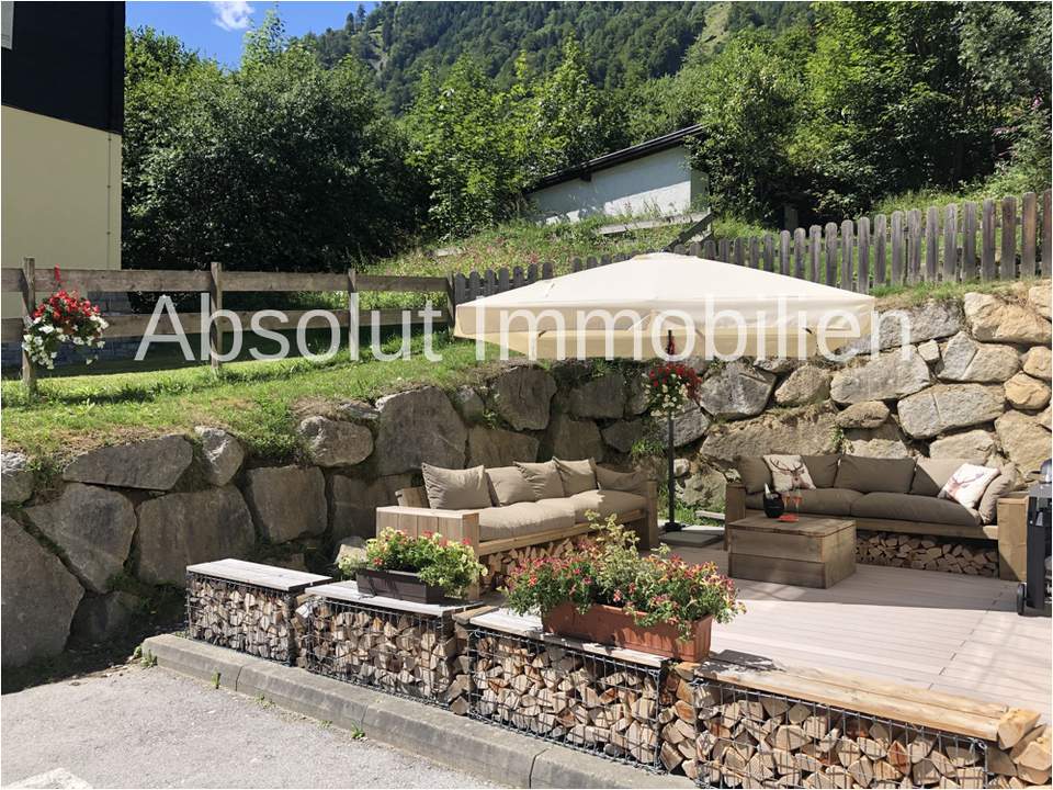 Modernes Appartement mit 73 m² in Kaprun. Ruhige Lage, Terrasse und Sauna. Touristische Vermietung!