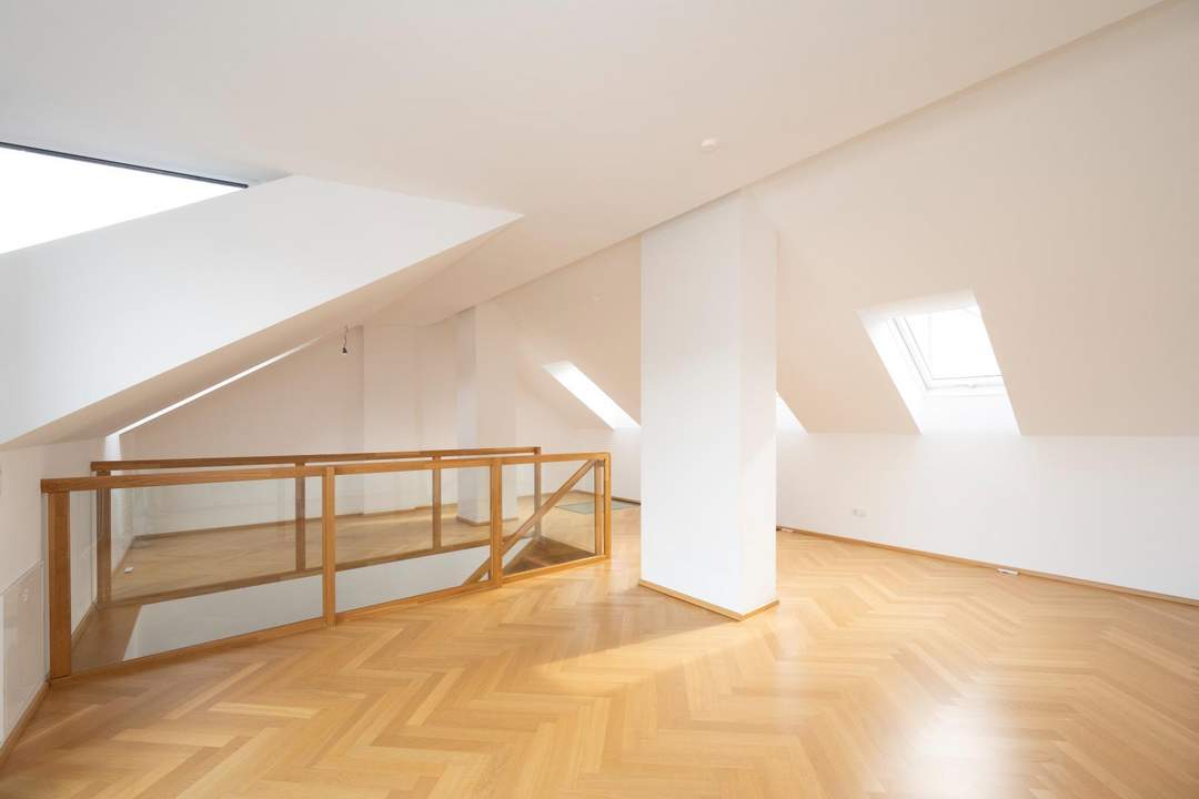 TRADITION TRIFFT MODERNE – EINZIGARTIGES WOHNJUWEL – ZENTRUM VON STEYR! Exklusives Wohnen über zwei Etagen mit traumhafter Dachterrasse!