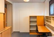 Möbliertes Büro / 1 Zimmer / PKW-Stellplatz möglich