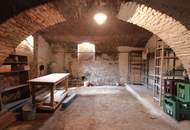 Großzügiges, sanierungsbedürftiges Altbauhaus mit Charakter und Potenzial