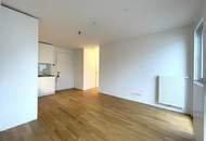 4.OG! Neuwertige 2 Zimmer Wohnung mit hofseitigem Balkon! Top-Ausstattung!