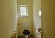 LIEBEVOLLES, RENOVIERUNGSBEDÜRFTIGES LANDHAUS MIT HERRLICHEM, RUHIGEN GARTEN